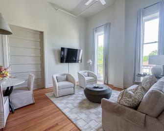 Bluff - The Flats Demopolis - Demopolis