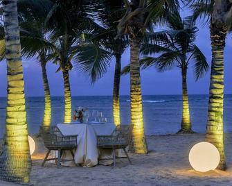 Live Aqua Beach Resort Punta Cana All Inclusive - Adults Only - Punta Cana - Hàng hiên