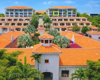 Artist's Studio Grace Bay Views, Providenciales - The Bight Settlements - Edificio