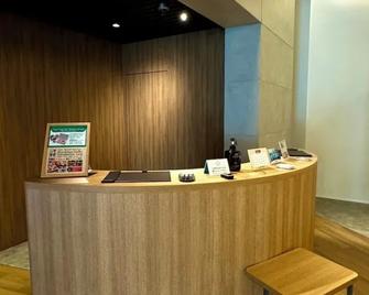 Hotel Unizo Osaka Yodoyabashi - Osaka - Front desk