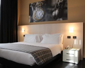 Hotel Garibaldi - Vercelli - Ložnice