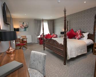 Longcourt House Hotel - Newcastle West - Bedroom