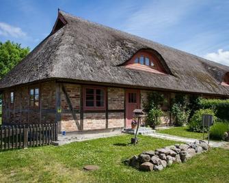 Cottage on the Bay of Greifswald between the sun islands of Rügen and Usedom - Kemnitz - Edificio