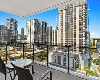 Brisbane One Apartments By Cllix - Brisbane - Balcony