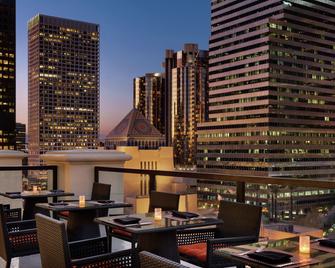 Hilton Checkers Los Angeles - לוס אנג'לס - בר