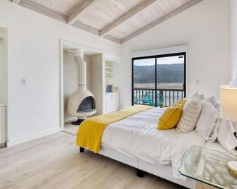 Bolinas Beach Home - Over the water with spectacular views - Bolinas - Habitación