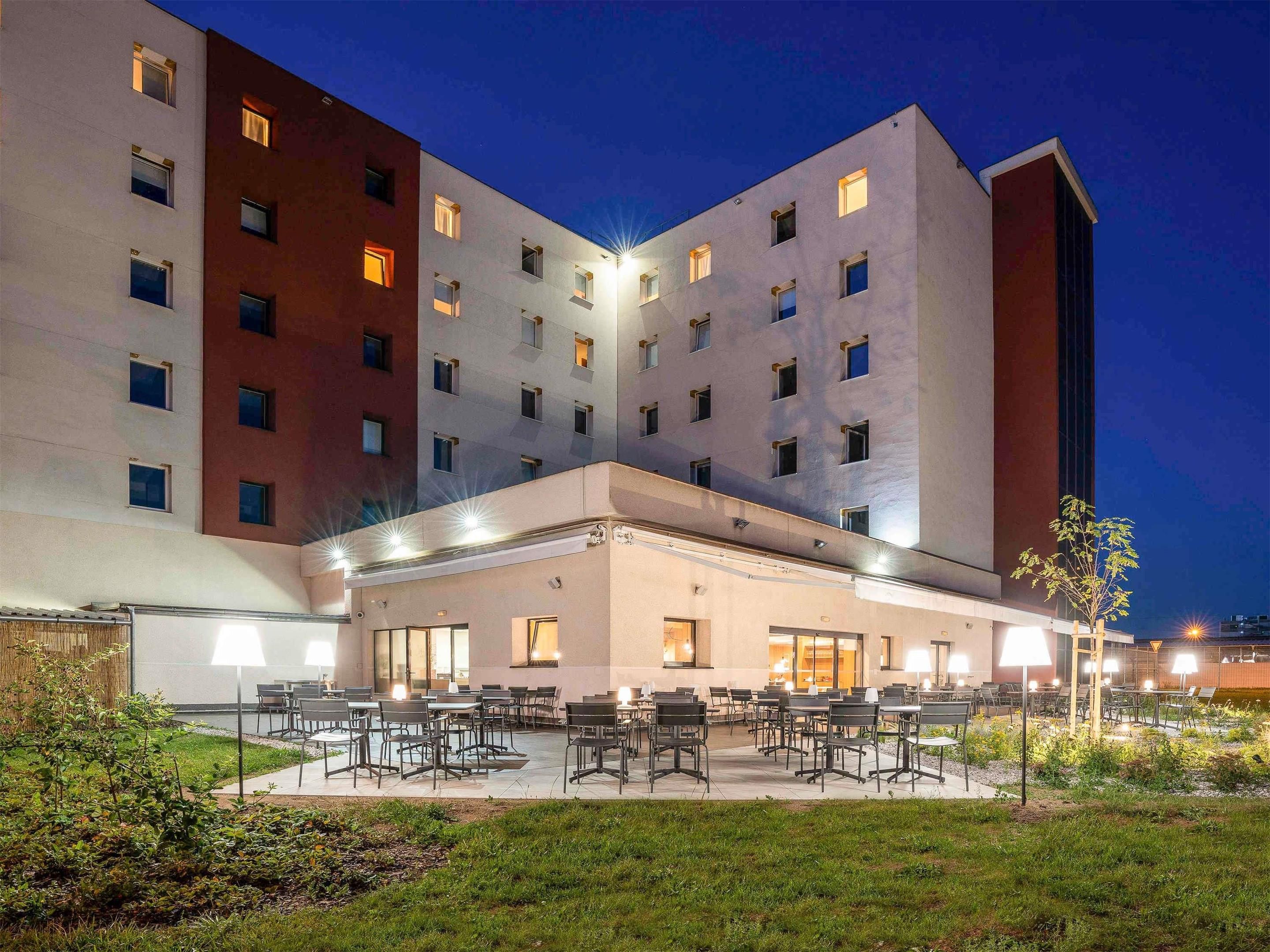 Ibis Plzen - Pilsen - בניין