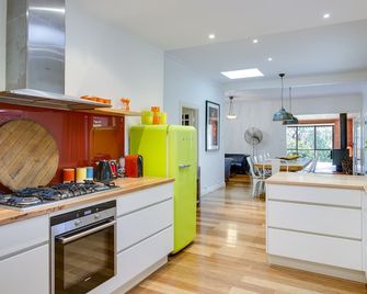 Butterfly Red Hill Farmhouse - Red Hill - Cocina