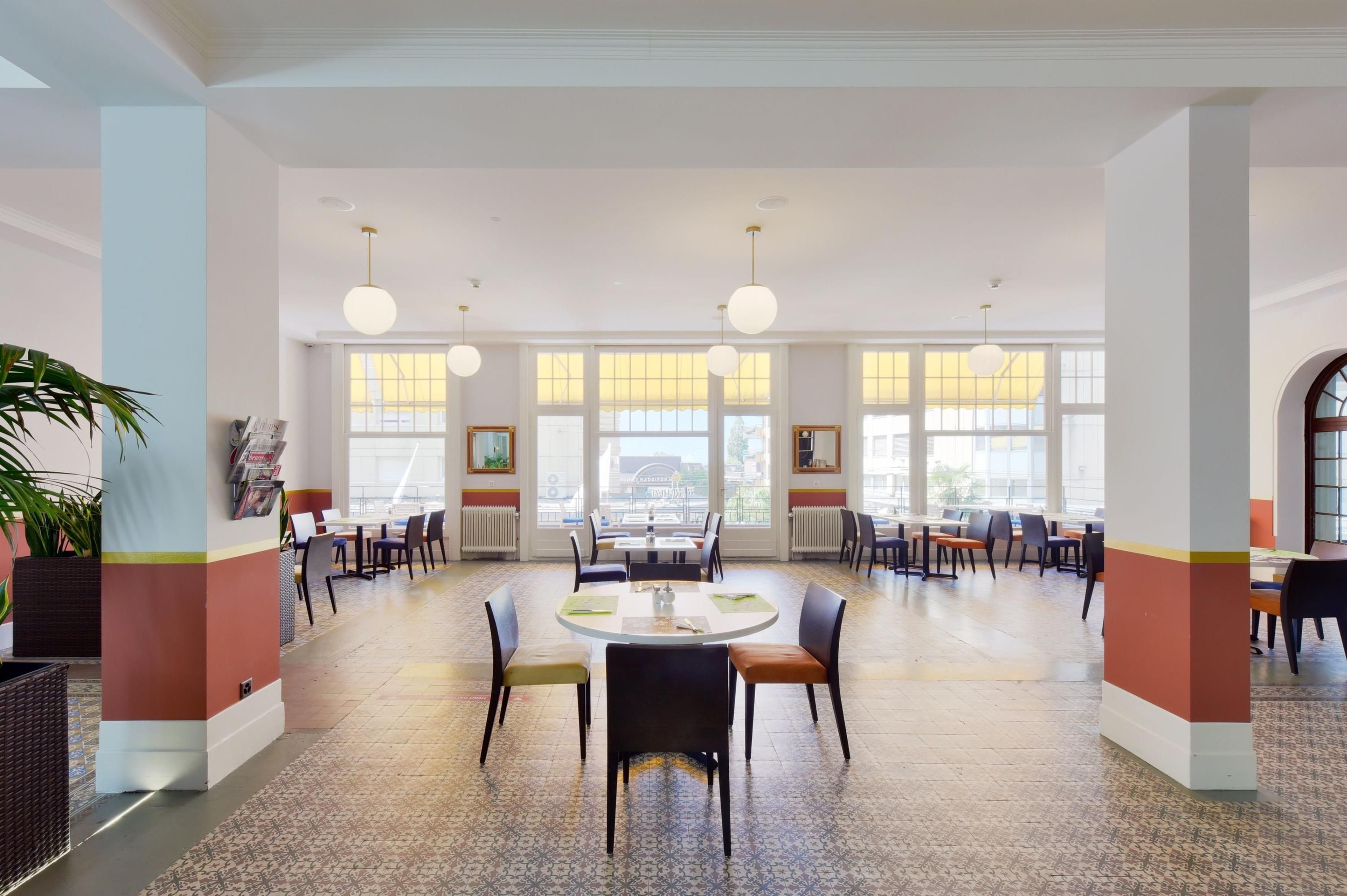 J5 Hotels Helvetie Montreux thumbnail 3