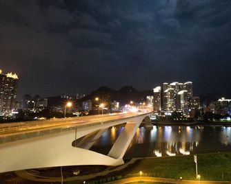 Bitan Hotel - Xindian District - Außenansicht