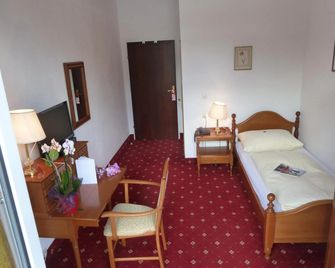 Kurhotel & Hotel Mozart - Bad Gastein - Sovrum