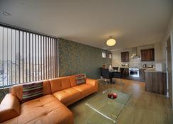 The Print Works Apartments - Liverpool - Living room