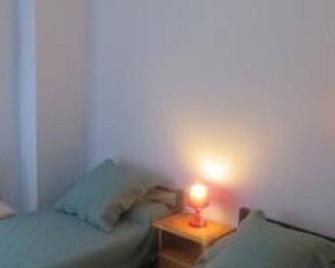 My childhood home - Villeneuve-lès-Béziers - Schlafzimmer