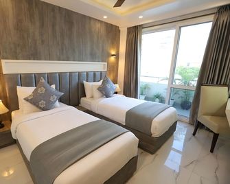 Hotel Keshav Residency - Medicity Gurugram, near Medanta Hospital - Gurugram - Schlafzimmer