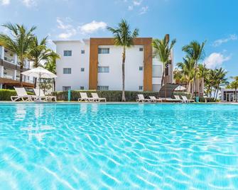 Bakour Punta Cana Suites - Punta Cana - Pool