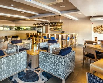 Peermont Metcourt Hotel - Francistown - Restaurant