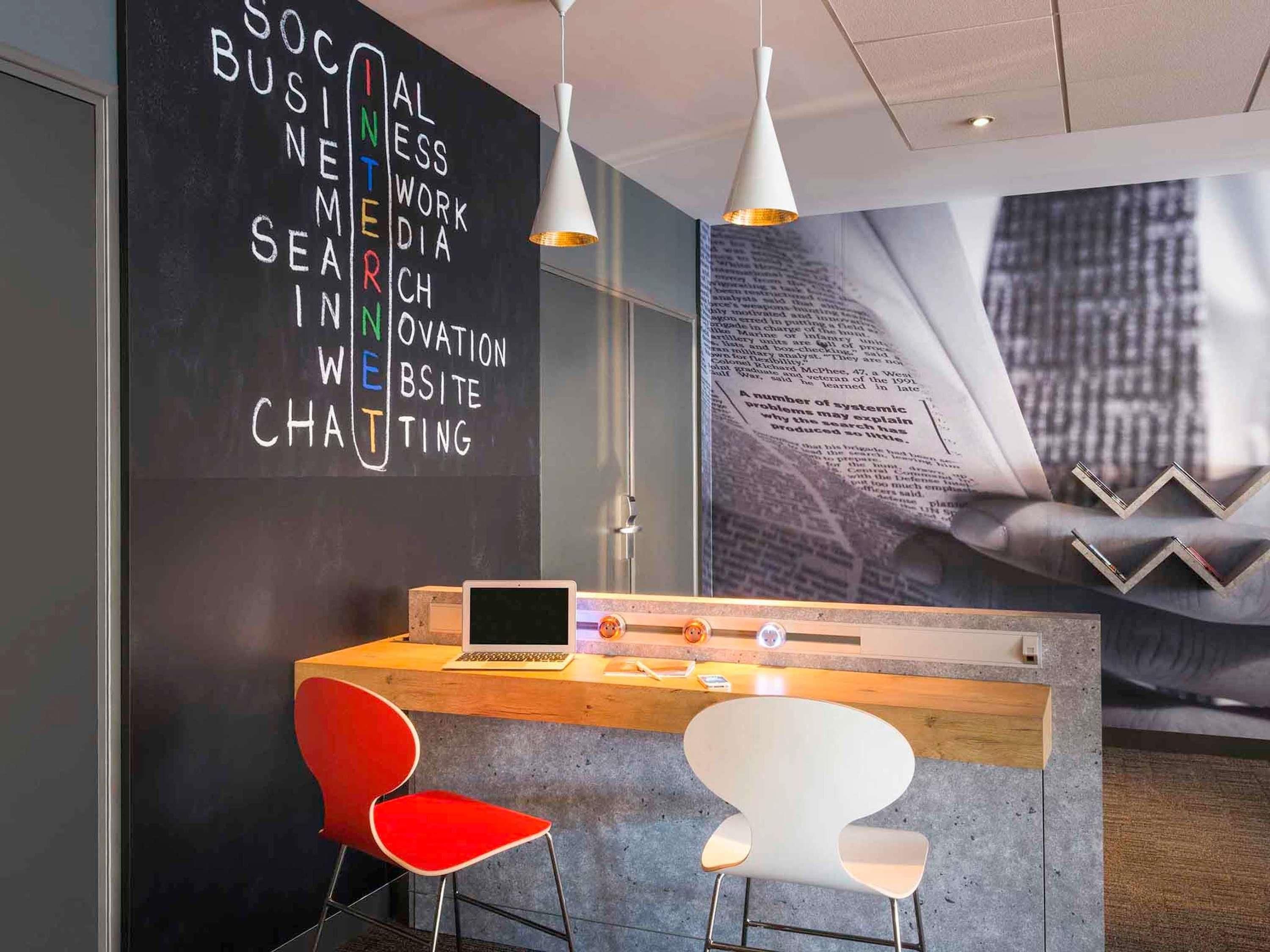 Ibis Nantes Centre Gare Sud - נאנט - בניין