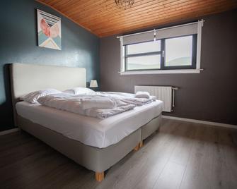 Jotunheim / Aparthotel / Family Friendly - Miðvágur - Bedroom