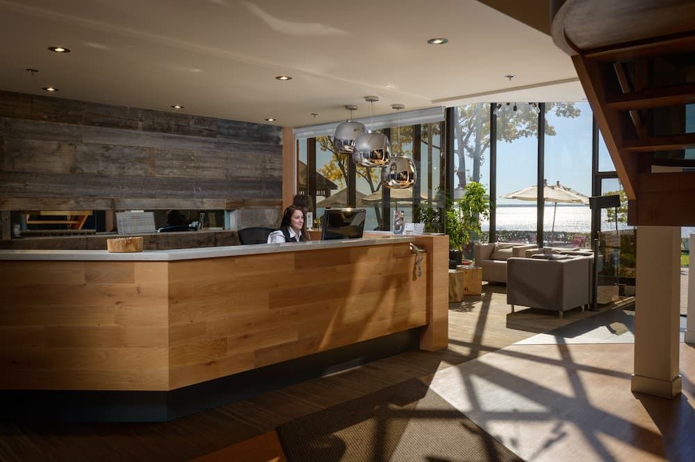 L'Auberge Du Lac St-Pierre - טרואה ריבייר - דלפק קבלה