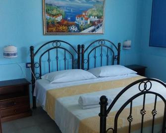 Hotel Baia Cea - Bari Sardo - Schlafzimmer