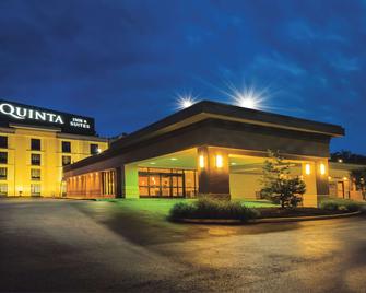 La Quinta Inn & Suites by Wyndham Baltimore S. Glen Burnie - Glen Burnie - Building