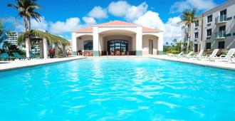 Garden Villa Hotel - Tamuning - Piscina