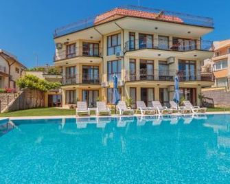 Via Pontica 123 Guest Apartments - Sozopol - Piscina