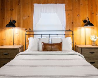 Inn at Sugar Pine Ranch - Groveland - Habitación