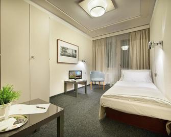 Retro Hotel Kladno - Kladno - Habitación