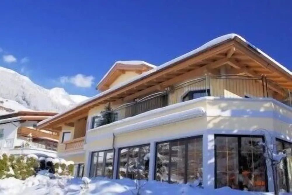 Hotel Garni Forelle - Tux - בניין
