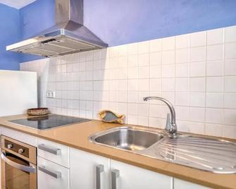 Penyagolosa - Calella de Palafrugell - Kitchen