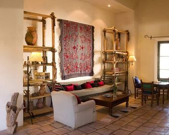 Hotel El Manantial del Silencio - Purmamarca - Huiskamer