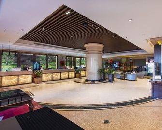 Sun Moon Lake Hotel Dalian - Dalian - Lobby