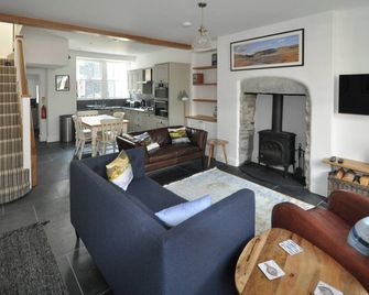 Cornerstones - Ambleside - Living room
