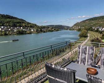 Hotel Garni Cafe im Hamm - Zell - Balkon