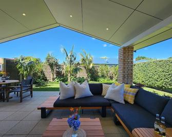 Hahei Garden Sanctuary - Hahei - Patio