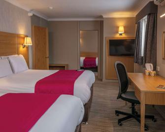 بست ويسترن هيث كورت هوتل - نيوماركت - غرفة نوم