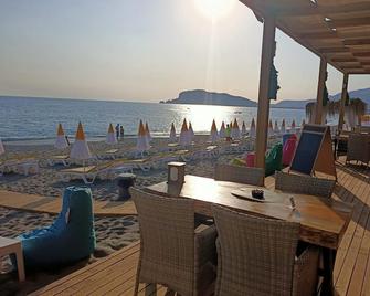 Bora Bora Butik Hotel - Alanya - Patio