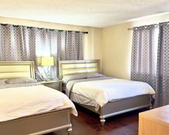 Charming 2-bedroom condo with WiFi, AC in delightful Arcadia - Arcadia - Bedroom