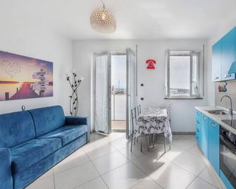 Frontemare - Savona - Wohnzimmer