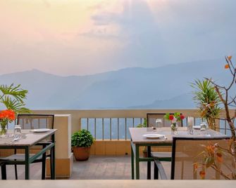 Hotel Sonam Delek - גנגטוק - מרפסת