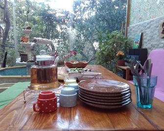 Lotus Garden Hostel - Esmirna