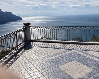 B&B I Limoni - Ravello - Balcón