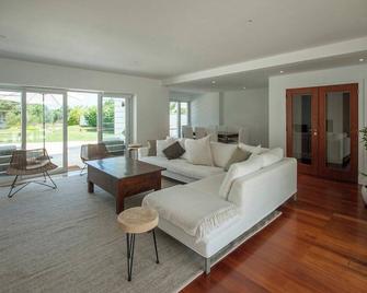 Villa Linda - Aldeia do Meco - Sala de estar