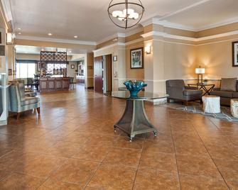 Best Western Plus Frontier Inn - Cheyenne - Lobby