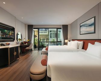 Le Premier Hotel & Rooftop Bar - Hanoi