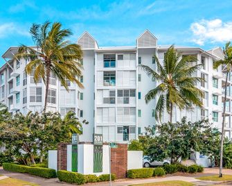 201 Lake Street - Cairns - Budynek