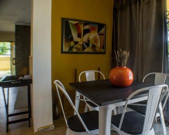 Seroloana Guest House - Mogwase - Essbereich