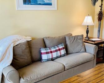 Blue Paradise 101B 1/1 - Palatka - Living room