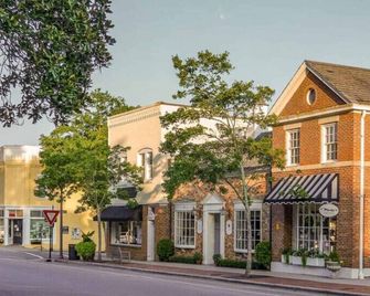 Slice of Seclusion in Downtown Southern Pines - Southern Pines